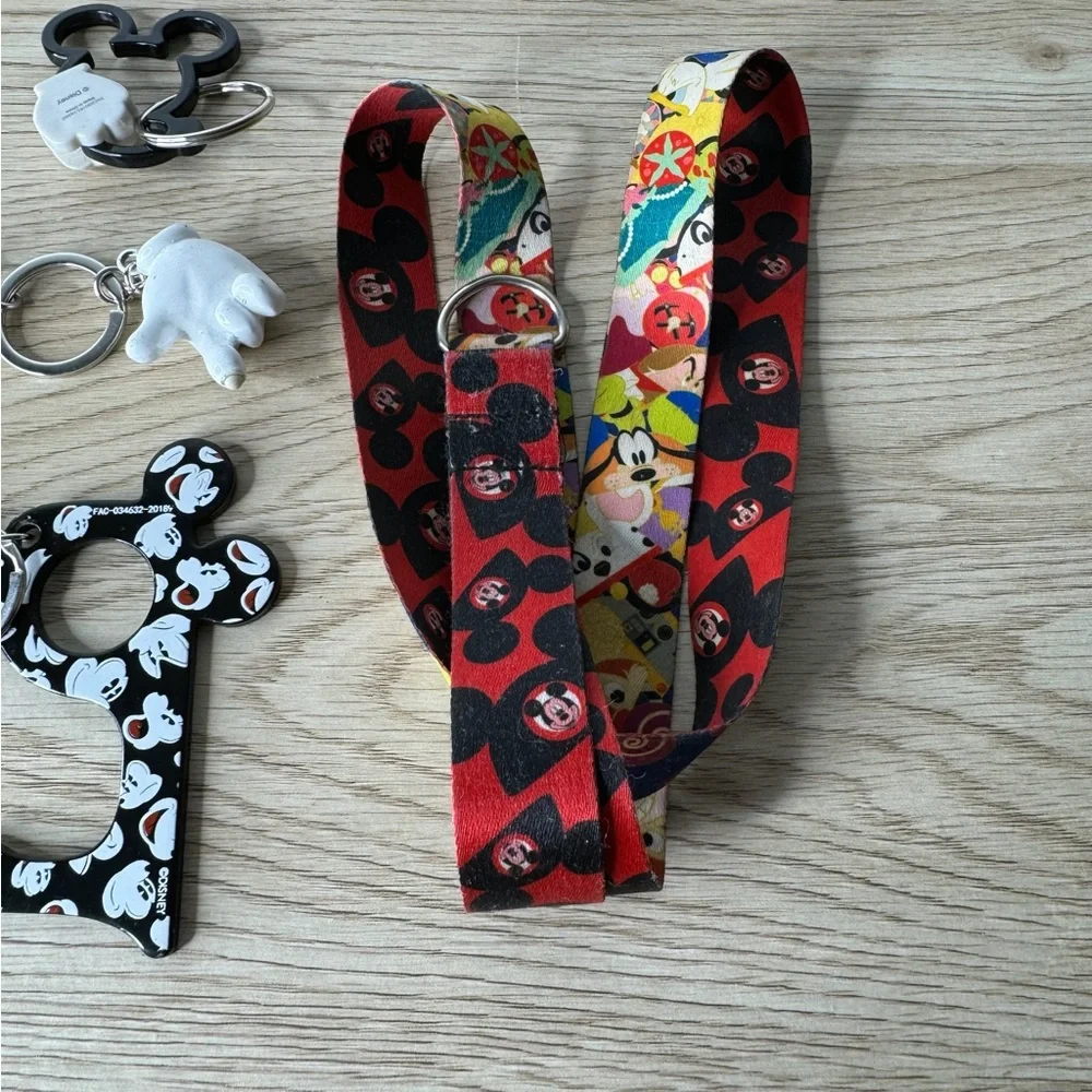 Disney‎ Parks Lanyard and Keychains Set Of 4 Mickey Mouse Gloves Door Opener